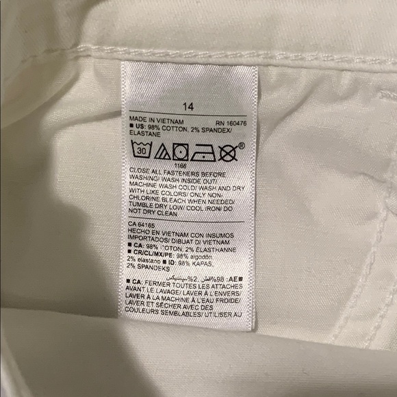 Girls Old Navy White Stretch Shorts - Size 14 - Picture 3 of 3